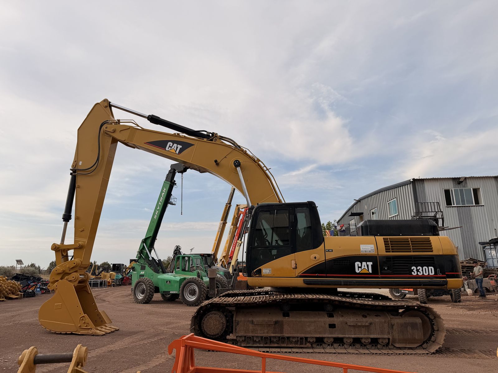 2009 CAT 330D Excavator