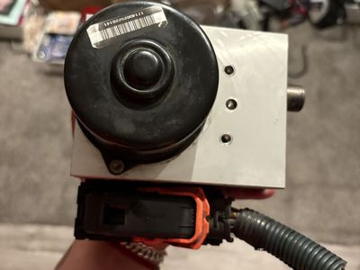 Abs Controle module For Infiniti Qx56 Or Nissan