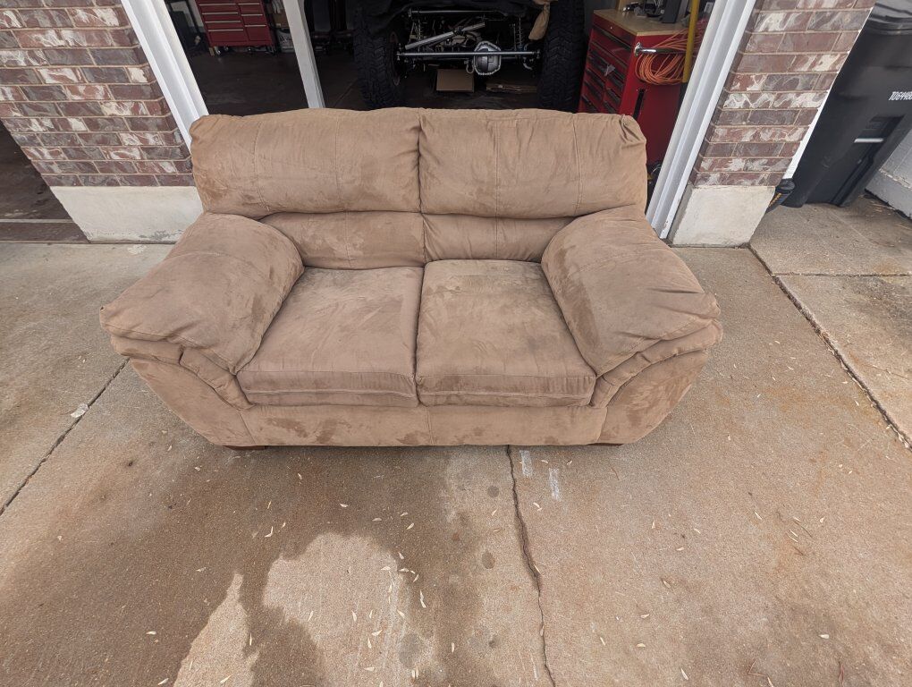 Free couch sofa