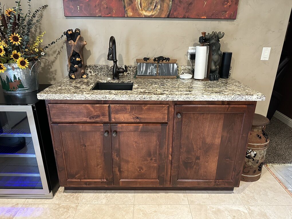 Wet Bar Cabinitets With Granite Countertop