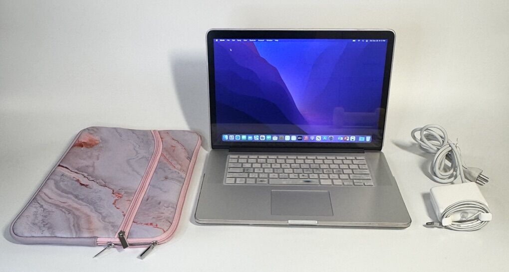 Apple MacBook Pro 15 A1398 with Office + Extras
