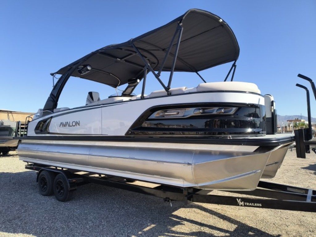 2026 Avalon Excalibur LTD Quad Lounge Shift 25 FT