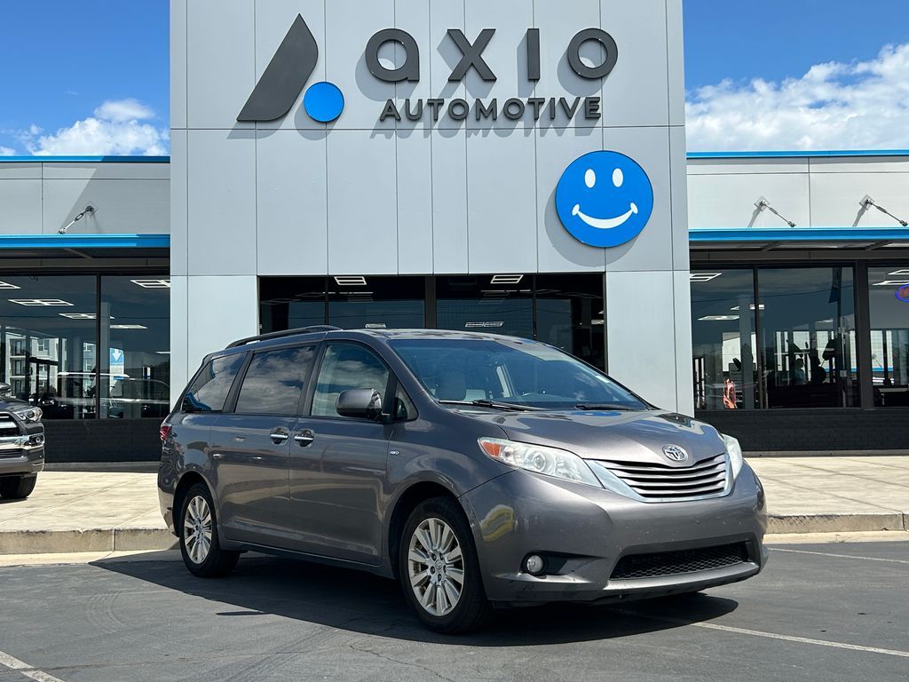 2016 Toyota Sienna XLE 7-Passenger