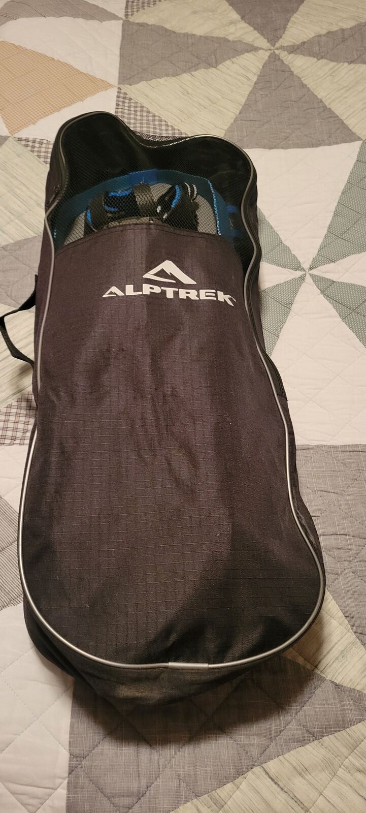 ALPTREK 825 Pro Snowshoe Kit