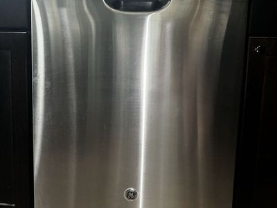 GE GDF520PSF4SS Dishwasher - Stainless Steel, Front Controls