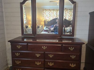 Broyhill Furniture Cherry Wood King headboard, 9-Drawer Dresser with Mirror & 7-Drawer Chest, Traditional Style