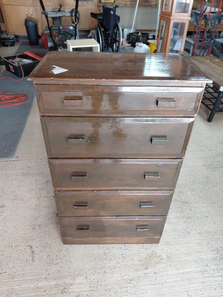 Vintage Dark Wood 5-Drawer Dresser
