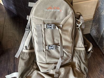 ALPS OutdoorZ tan hunting daypack in good used condition.