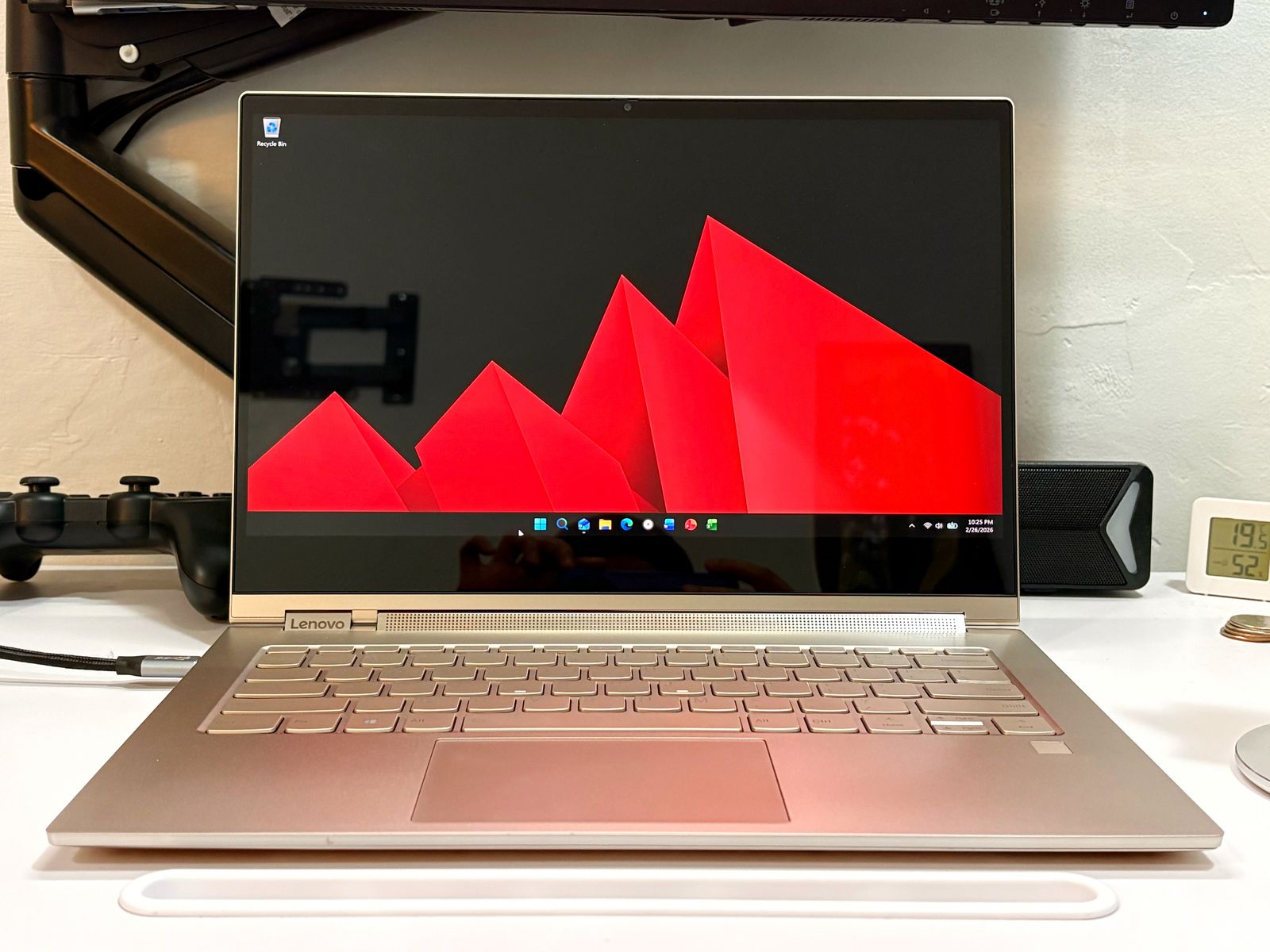 4K Lenovo Yoga 9 [Intel Core i7, 16GB RAM, 256GB SSD] Like-New Condition