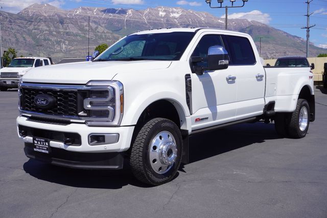 2026 Ford F-450 Super Duty Platinum
