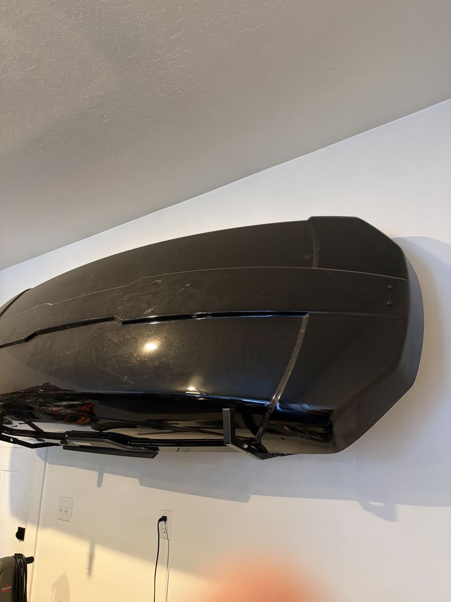 Thule Black Rooftop Cargo Box