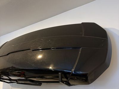 Thule Black Rooftop Cargo Box