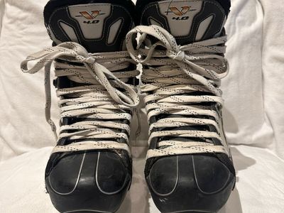 CCM Vector 4.0 men’s size 11 D or shoe size 12.5 silver/black hockey skates