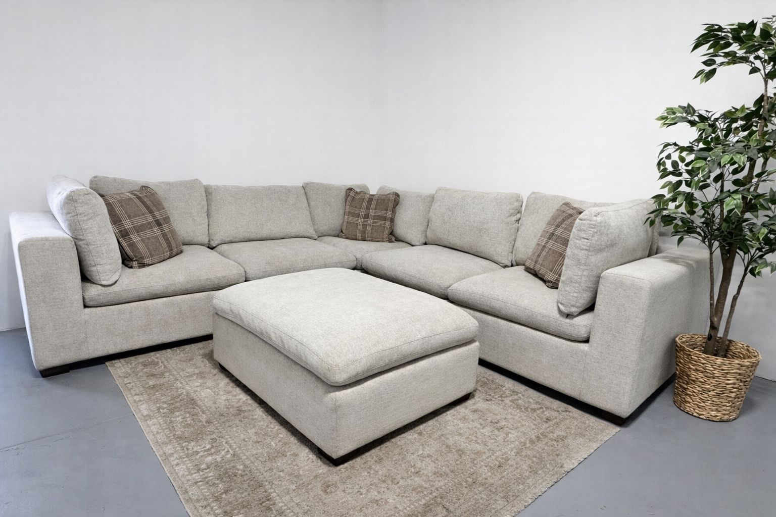 COSTCO LOWELL 6PC MODULAR SECTIONAL (LIKE NEW)