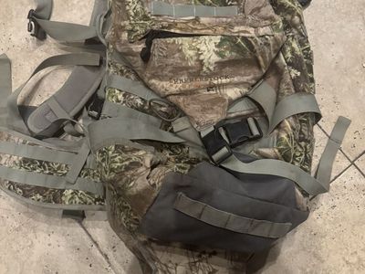Eberlestock bearly used. Pack bow or rifle.