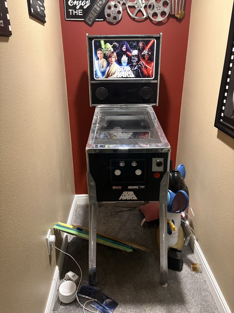 Pin ball machine $600 OBO!!! (read description for more info)