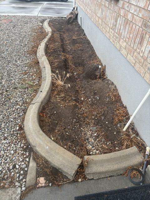 FREE concrete lawn edging curve