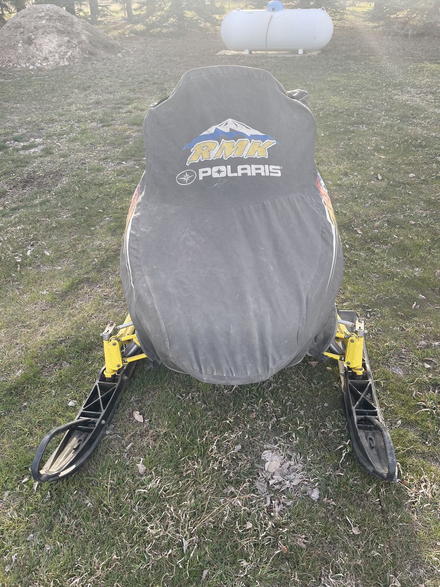 2003 Polaris 500 Snowmobile