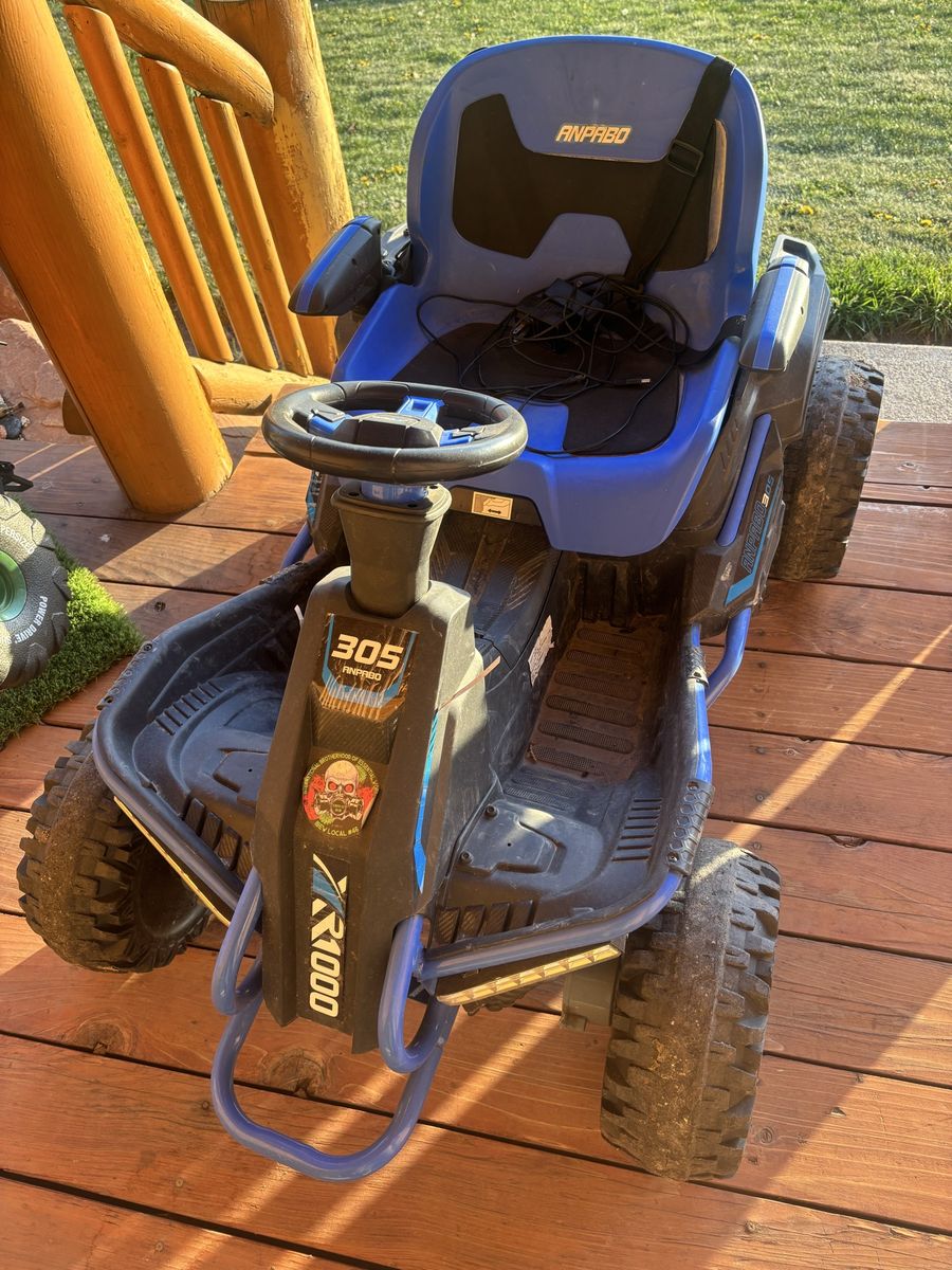 4x4 kids vehicle and four wheeler