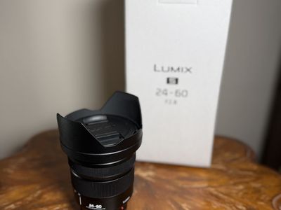 Lumix S 24-60mm F2.8 Zoom lens