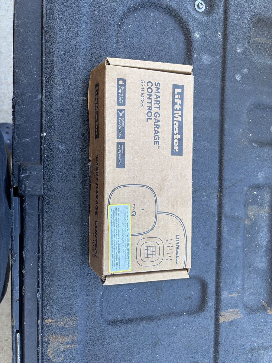 Lift master smart controller for garage doors
