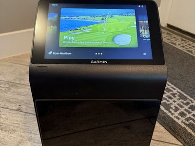 Garmin Approach R50 Golf Launch Monitor & Simulator – Like New