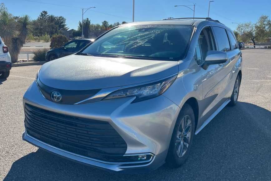 2023 TOYOTA SIENNA XLE 7-Passenger
