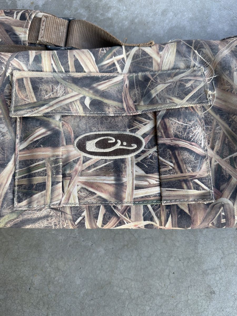 Ducks Unlimited Camouflage Hunting Gear Bag with Strap