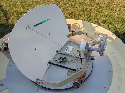 TracStar In-Motion Satellite Antenna