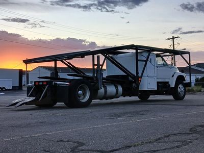1995 Ford F800 Car Hauler - 8.3 Cummins - 9 Speed - Sleeper Semi truck