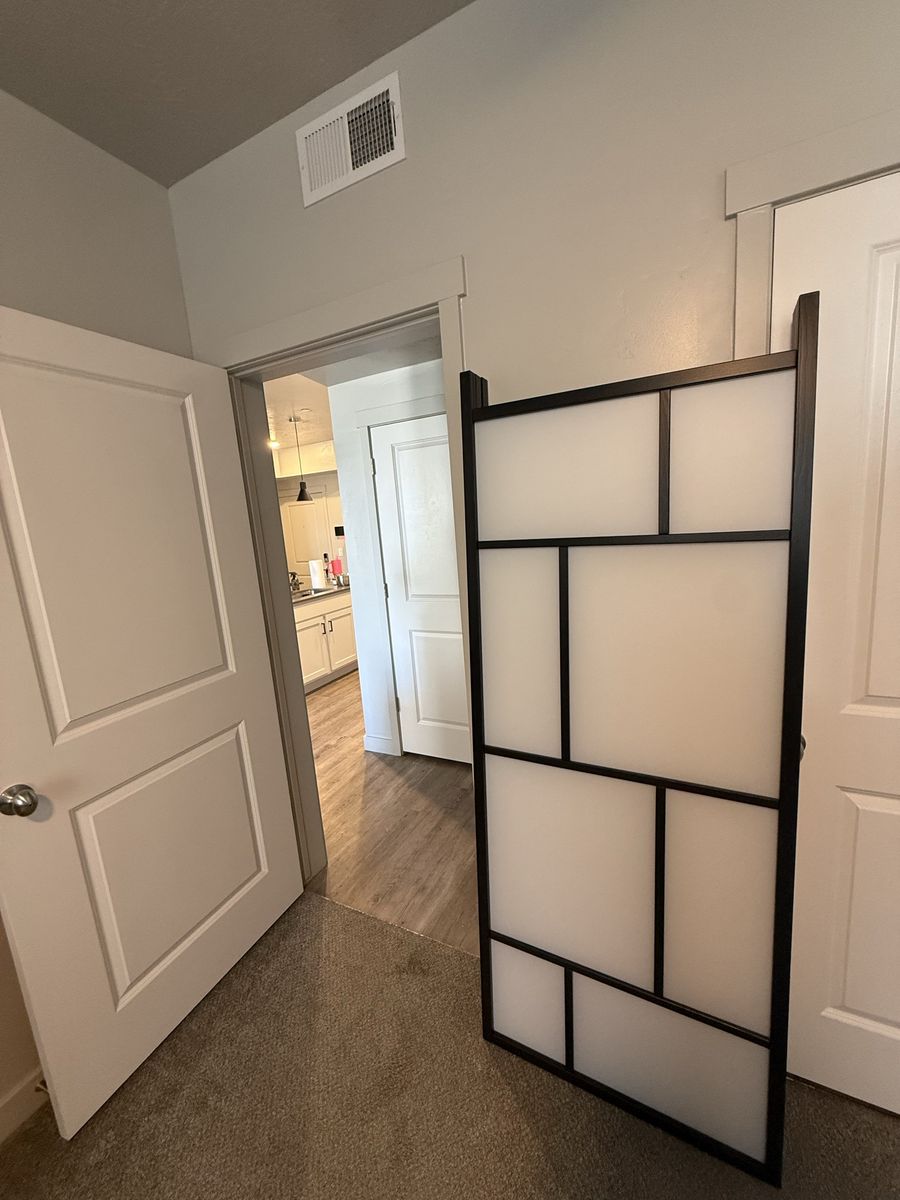 Main image 3