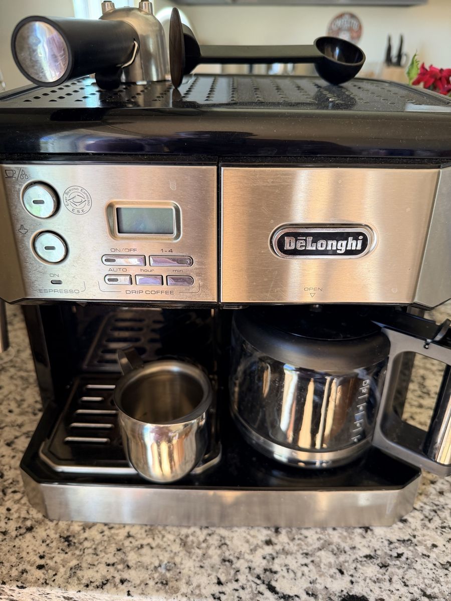DeLonghi Combination Espresso Machine and Drip Coffee Maker