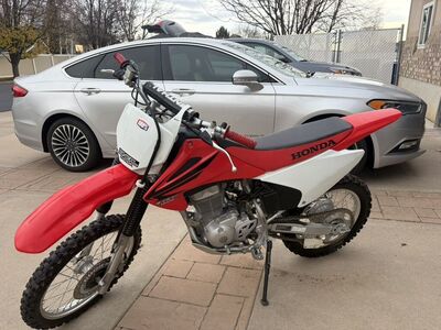 2007 CRF150F Dirt Bike – Excellent Condition