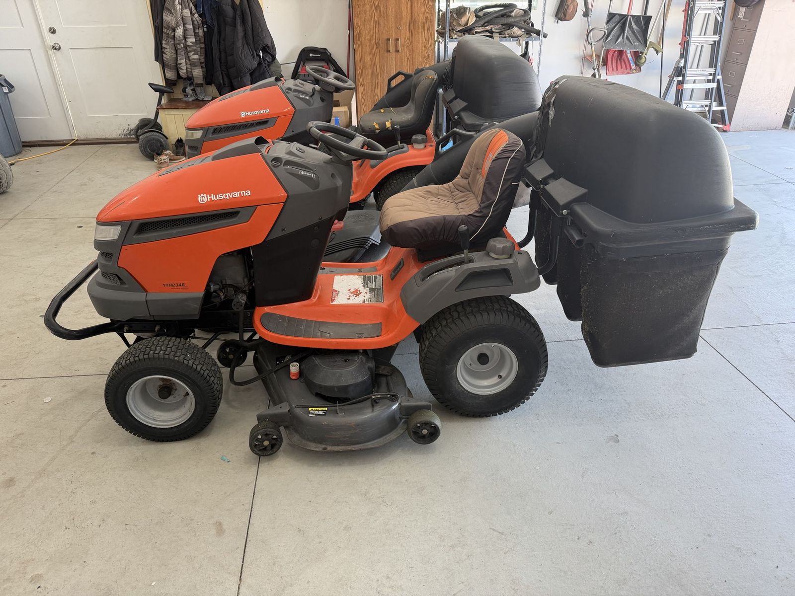 Husqvarna YTH2348 Riding Lawn Mower - 48" Cut, Bagger Included, Excellent Condition