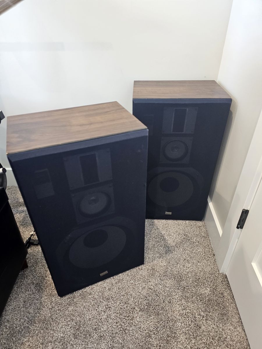 VINTAGE PAIR of Sansui Speaker System S- 615