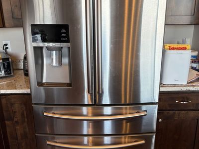 Samsung 28 CF Refrigerator