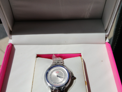 MW Williamson Women's Silver-Tone Crystal Bezel Watch with Original Box-Style 4