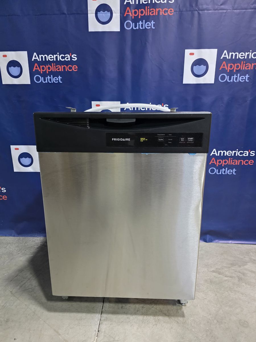 Frigidaire dishwasher - Scratch and dent