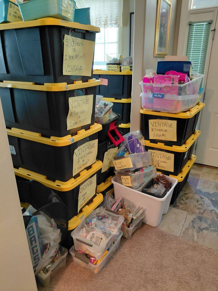 HUGE YARD SALE - 30+ TOTES • 9 TABLES • 2 MYSTERY BOXES - DAYBREAK JULY 11th!! ️