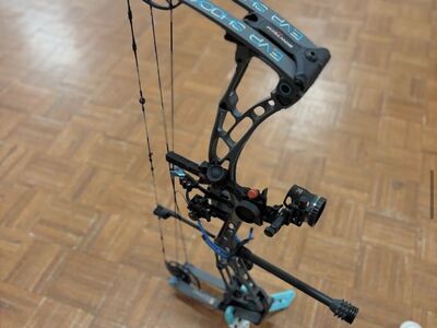Eva Shockey Gen2 Bow With Case And Accessories