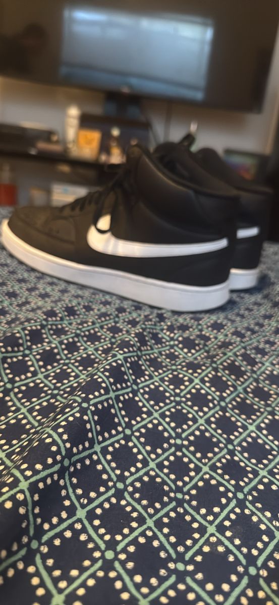 Nike hightop shoes