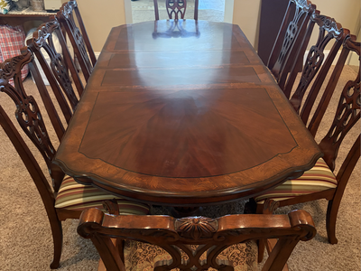 Solid Wood Dining Table & Matching Lighted Hutch – 8 Chairs, 2 Leaves