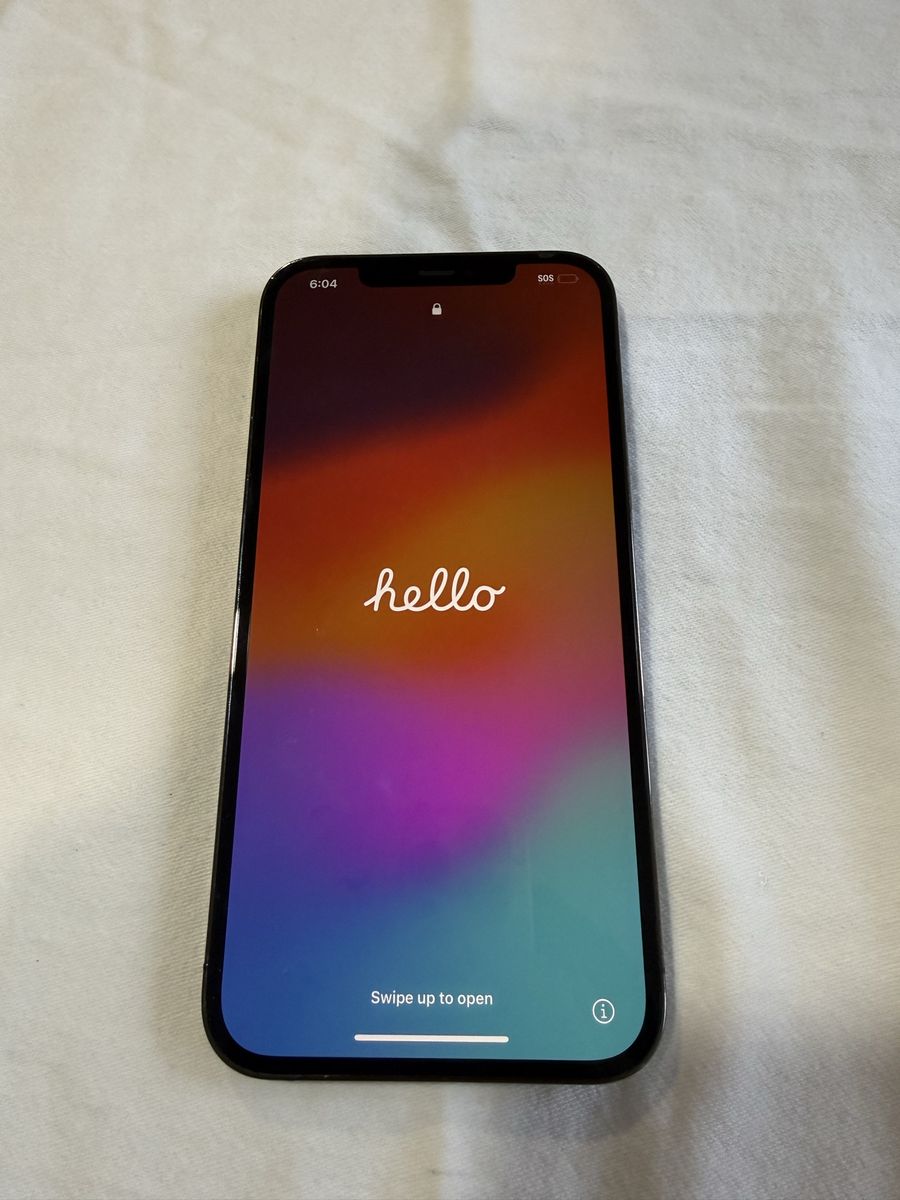 Apple iPhone 13