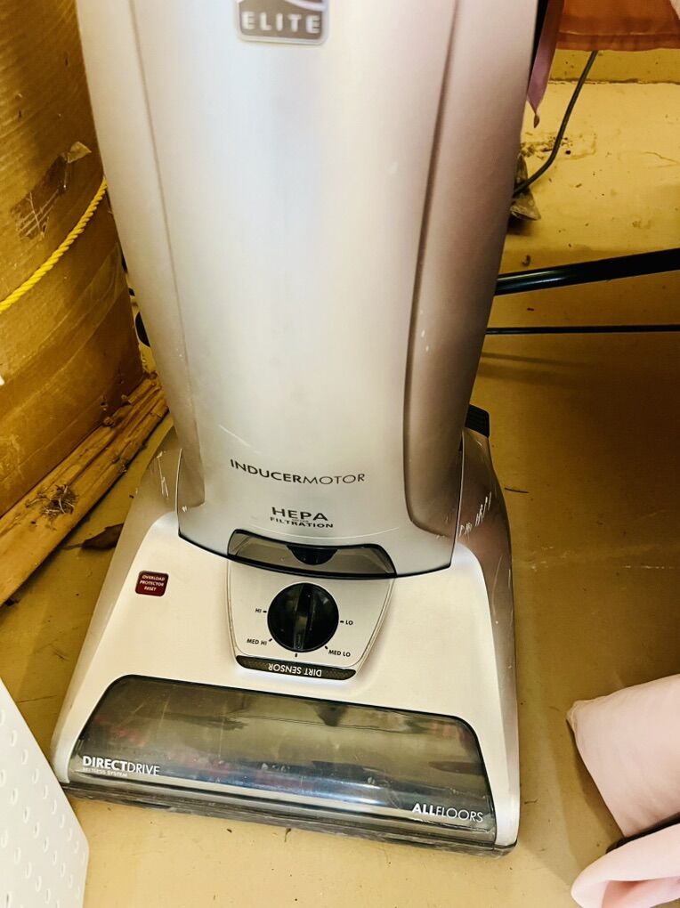 Kenmore Bagged Upright Beltless Vacuum