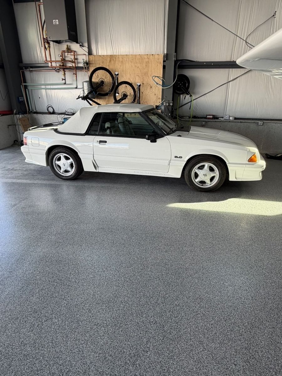 1993 FORD MUSTANG GT