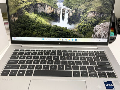 HP Elitebook 840 G10 w/warranty