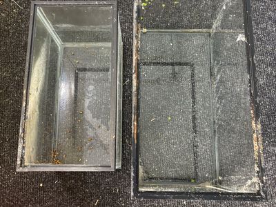 8 Used Glass Fish Tanks / Aquariums 5 and 10 gallons