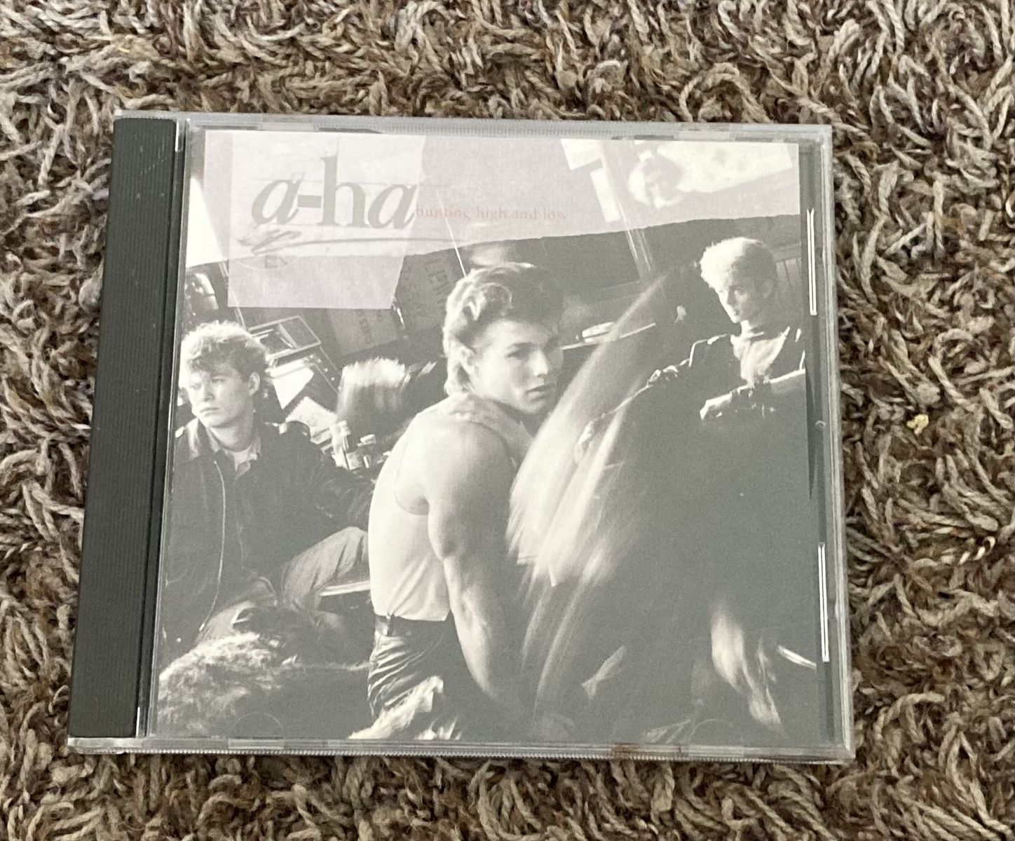 a-ha - Hunting High and Low CD (1985 Warner Bros.) - Pop/New Wave Classic Album