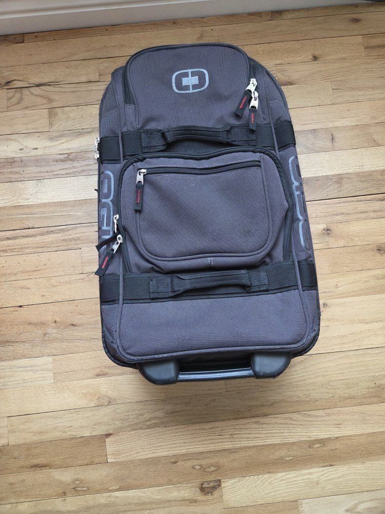 Ogio Layover travel bag wheeled