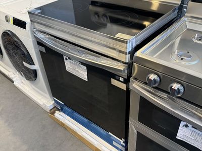 Open box Samsung 30-in Glass Top 5 burners 6.3-cu ft Freestanding Electric Range ( Stainless Steel )